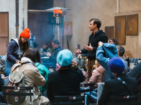 8lidí: 8 miliard lidí hoří – dramaturgický research | Foto: Romana Kovacs