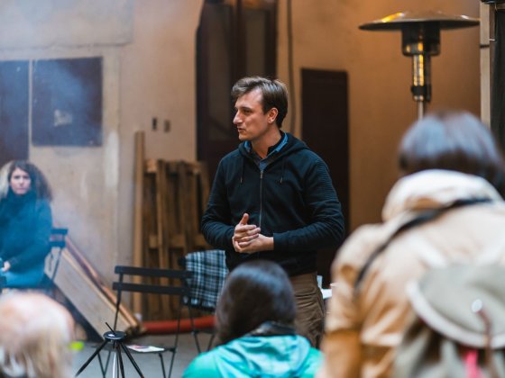 8lidí: 8 miliard lidí hoří – dramaturgický research | Foto: Romana Kovacs