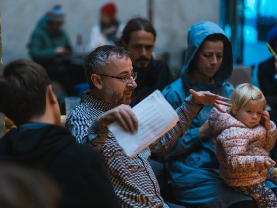 8lidí: 8 miliard lidí hoří – dramaturgický research | Foto: Romana Kovacs