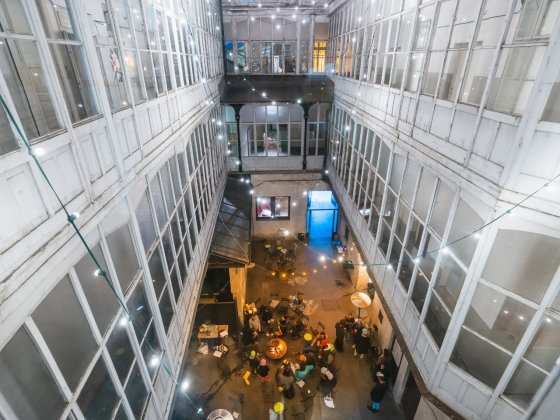 8lidí: 8 miliard lidí hoří – dramaturgický research | Foto: Romana Kovacs