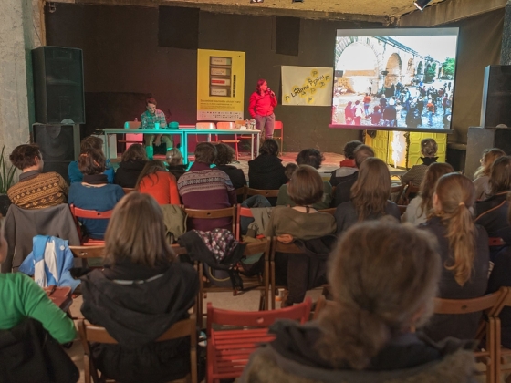 Aktivity ve veřejném prostoru | <h4>Debata o tom, jak zažít město jinak</h4>
17. 10. 2013, Palác u Stýblů