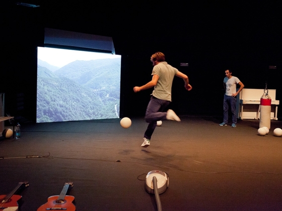 Antoine Defoort & Julien Fournet | <h4>Cheval</h4>
2. 11. / 19:30, La Fabrika