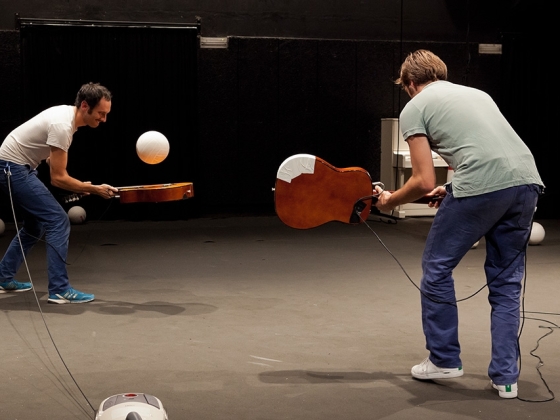 Antoine Defoort & Julien Fournet | <h4>Cheval</h4>
2. 11. / 19:30, La Fabrika