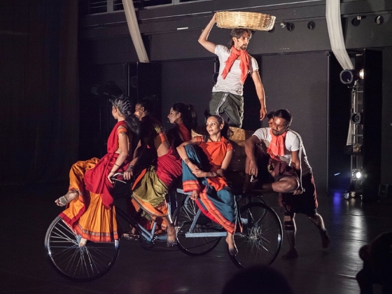 Attakkalari Centre for Movement Arts | <h4>Aadhaara Chakra, A Dancedialogue</h4>
14. 10. 2013, Divadlo Archa