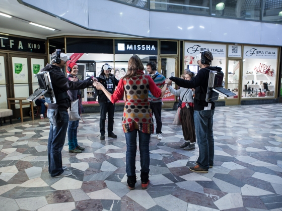 Crew: Cape | 16. 10. 2014, Palác U Stýblů