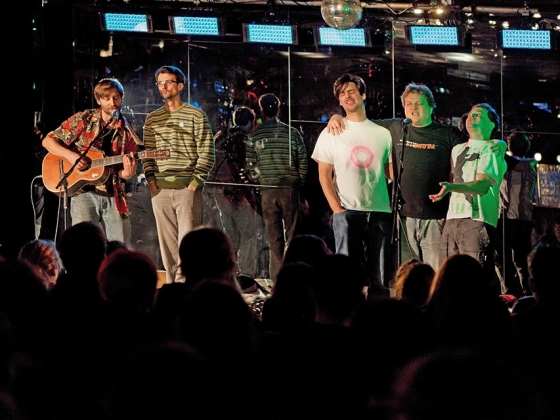 Divadlo Vosto5 | <h4>Stand´artní kabaret</h4>
Zcela otevřený divadelně-hudební improvizační večer. Stand´artní kabaret prožívá pokaždé svou premiéru i derniéru a je hudebně doprovázený vlastní kapelou SNAHA<br />
29. 10. / 20:30, Casino