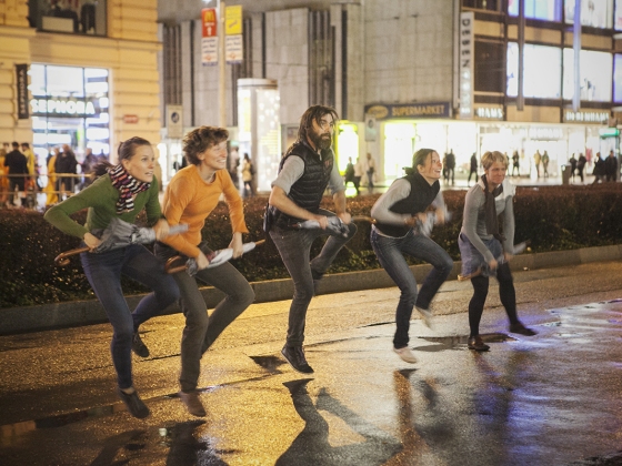 Druhé město 2 | <h4>Divadlo Vosto5, VerTeDance, KALD DAMU</h4>
15. 10. 2014, Václavské náměstí
