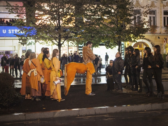 Druhé město 2 | <h4>Divadlo Vosto5, VerTeDance, KALD DAMU</h4>
15. 10. 2014, Václavské náměstí