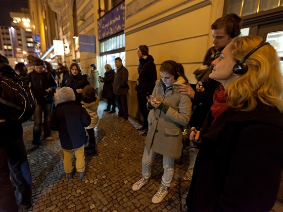 HOPPART | <h4>Street Art muzikál</h4>
V této koncertní performanci smísil HOPPartklub to nejlepší z popových hitů s městským prostorem a proměnil tak město v jeviště. / 1. 11. 2012