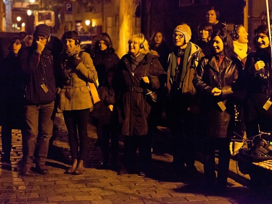 HOPPART | <h4>Street Art muzikál</h4>
V této koncertní performanci smísil HOPPartklub to nejlepší z popových hitů s městským prostorem a proměnil tak město v jeviště. / 1. 11. 2012