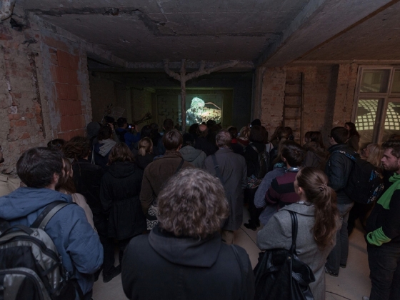 Knowtilus | <h4>Prezentace site-specific projektů z ateliéru Divadelní tvorba v netradičních prostorech KALD DAMU</h4>
17. 10. 2013, Palác u Stýblů