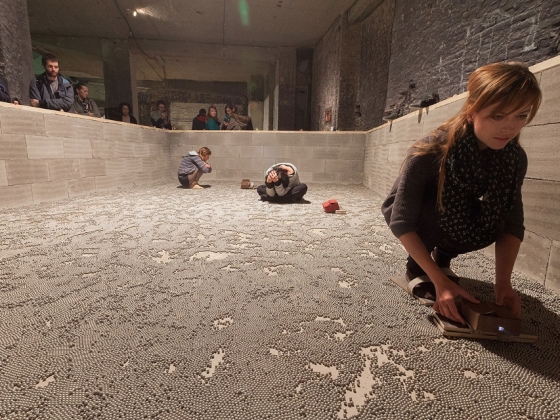 Knowtilus | <h4>Prezentace site-specific projektů z ateliéru Divadelní tvorba v netradičních prostorech KALD DAMU</h4>
17. 10. 2013, Palác u Stýblů