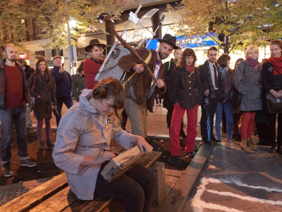 Knowtilus | <h4>Prezentace site-specific projektů z ateliéru Divadelní tvorba v netradičních prostorech KALD DAMU</h4>
17. 10. 2013, Palác u Stýblů