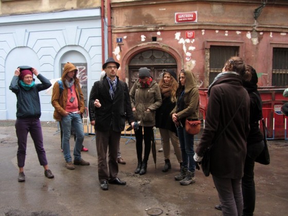 Po stopách pražské prostituce | <h4>Procházka s Václavem Hájkem po Václavském náměstí</h4> 
12. 10. 2013