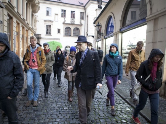 Po stopách pražské prostituce | <h4>Procházka s Václavem Hájkem po Václavském náměstí</h4> 
12. 10. 2013