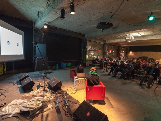 Ponožky od babičky | <h4>Sympozium – O stáří, seniorech a mezigeneračních vztazích ve tvorbě umělců </h4>
15. 10. 2013, Palác U Stýblů 
