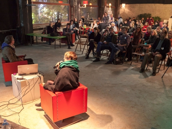 Ponožky od babičky | <h4>Sympozium – O stáří, seniorech a mezigeneračních vztazích ve tvorbě umělců </h4>
15. 10. 2013, Palác U Stýblů 