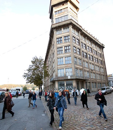 Procházka po průmyslové architektuře Vršovic | Miroslav Chochlík