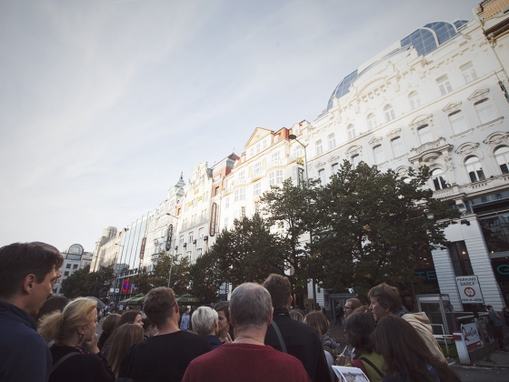 S Karolínou Vránkovou po palácích naší doby | 18. 10. 2014, Václavské náměstí