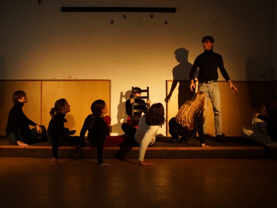 Shake Human Spear – Hamlet | Markéta M. Černá