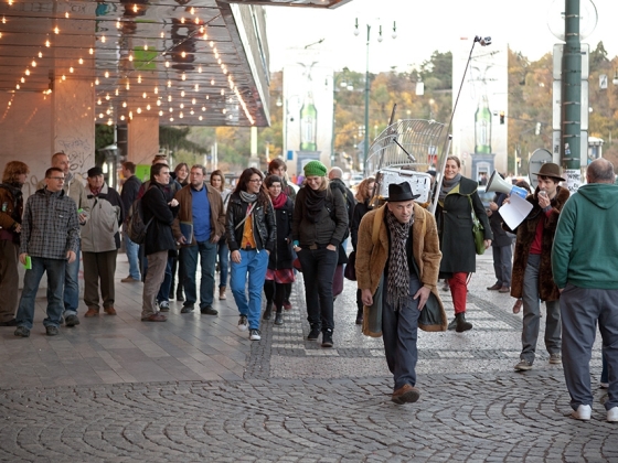Šťourači a hledači | <h4>Performance – průvod, emanace éterických bytostí</h4>
2. 11. / 16:00, Casino