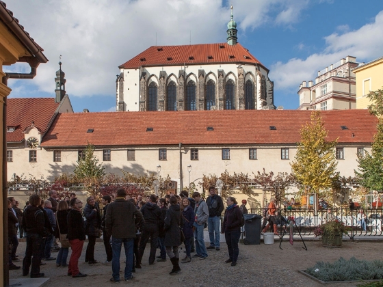 Václavské nám. od 14. století po současnost | <h4>Procházka s Richardem Bieglem po Václavském náměstí</h4>
13. 10. 2013