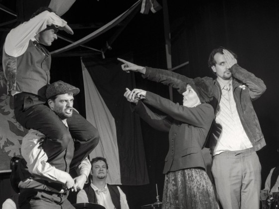 Vosto5 | <h4>Dechovka</h4>
17., 18., 20., 21. 10. 2013, Baráčnická rychta