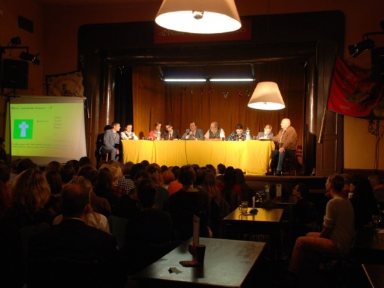 Vosto5 (2) | <h4>Dechovka</h4>
17., 18., 20., 21. 10. 2013, Baráčnická rychta