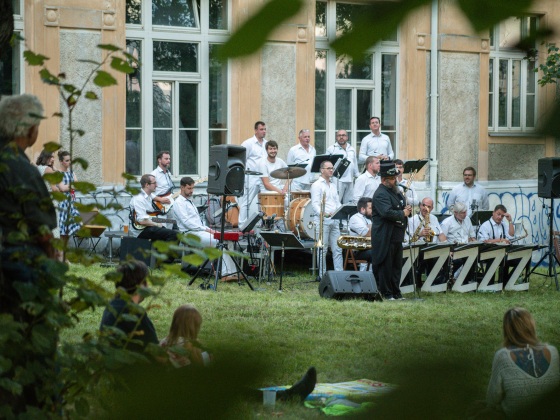 Zatrestband | Markéta M. Černá