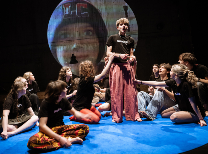 K sobě – performance